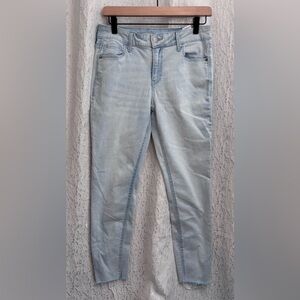 Old Navy Rockstar Super Skinny Jeans Size 8 Light Wash Raw Hem Ankle Stretch